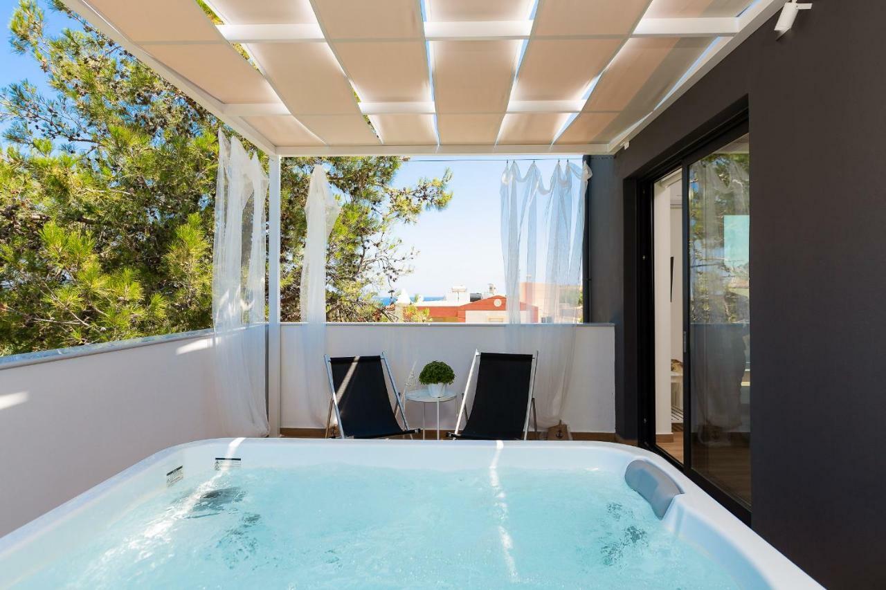 Nisos Villa, Pool & Heated Spawhirlpool, Walking To Beach, By Thinkvilla Sfáka Buitenkant foto
